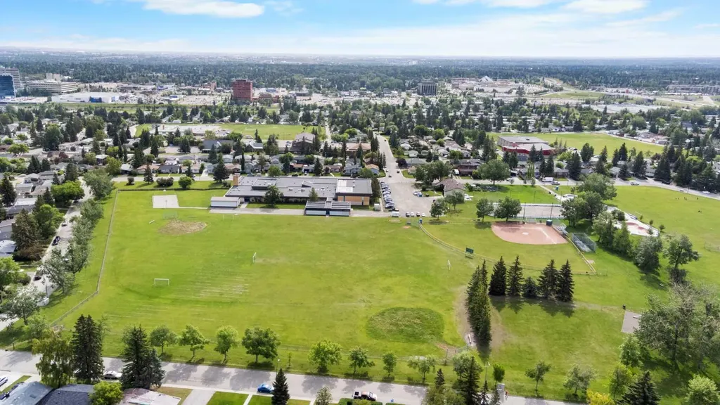 1140 105 Avenue SW Calgary AB T2W 0B1