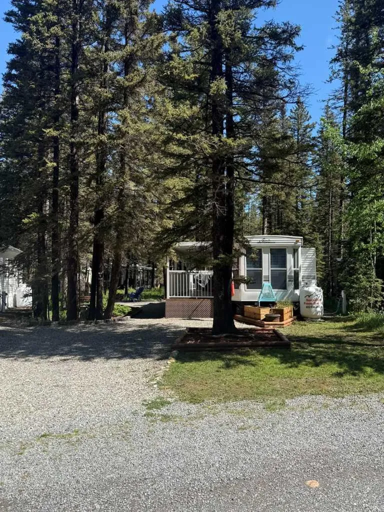 5230 27 Highway Rural Mountain View County AB T0M1X0