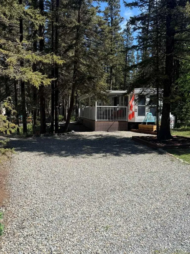 5230 27 Highway Rural Mountain View County AB T0M1X0