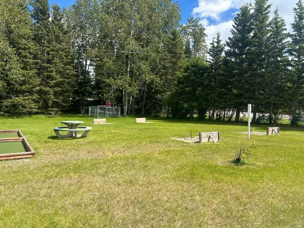 5230 27 Highway Rural Mountain View County AB T0M1X0