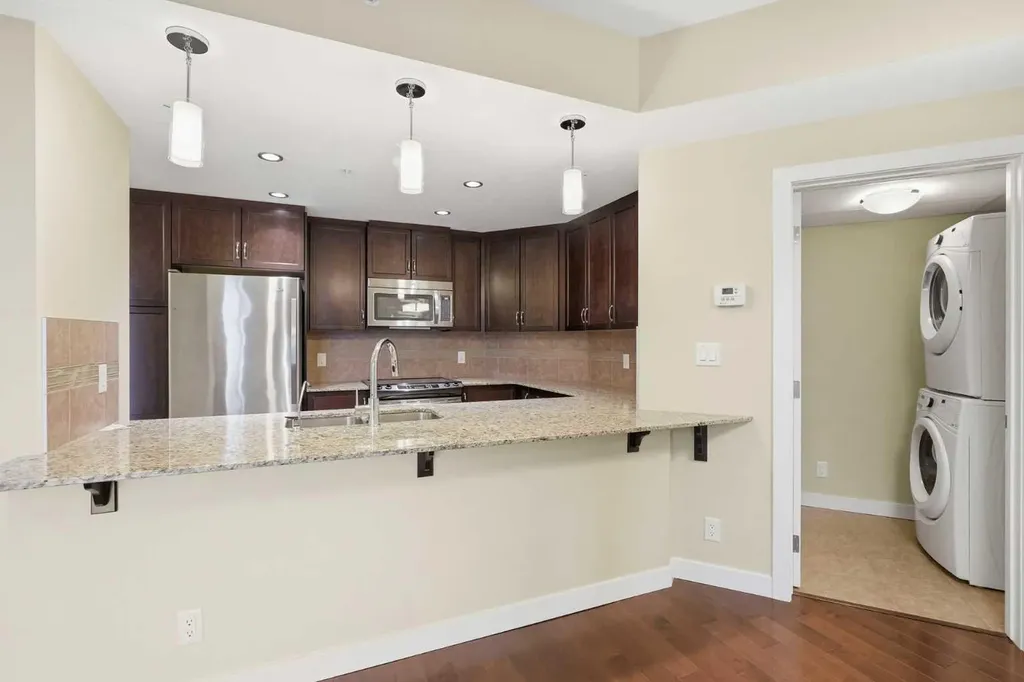 16 Varsity Estates Circle NW Calgary AB T3A 2C5