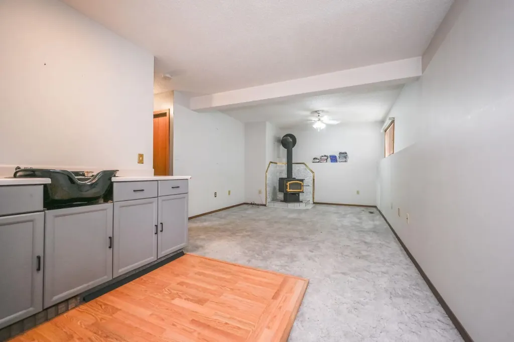 6317 Poplar Drive Grande Prairie AB T8W2G4