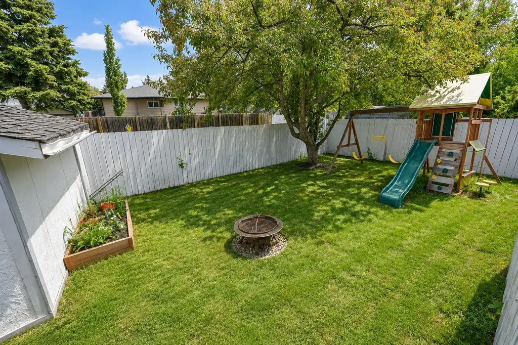 6317 Poplar Drive Grande Prairie AB T8W2G4
