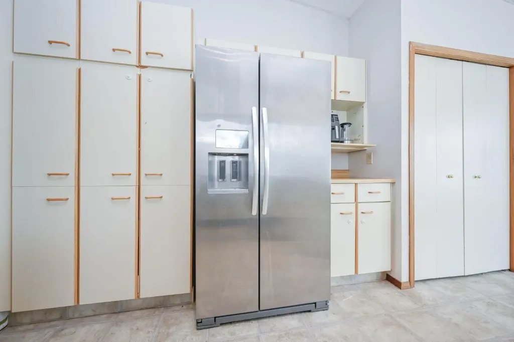 6317 Poplar Drive Grande Prairie AB T8W2G4