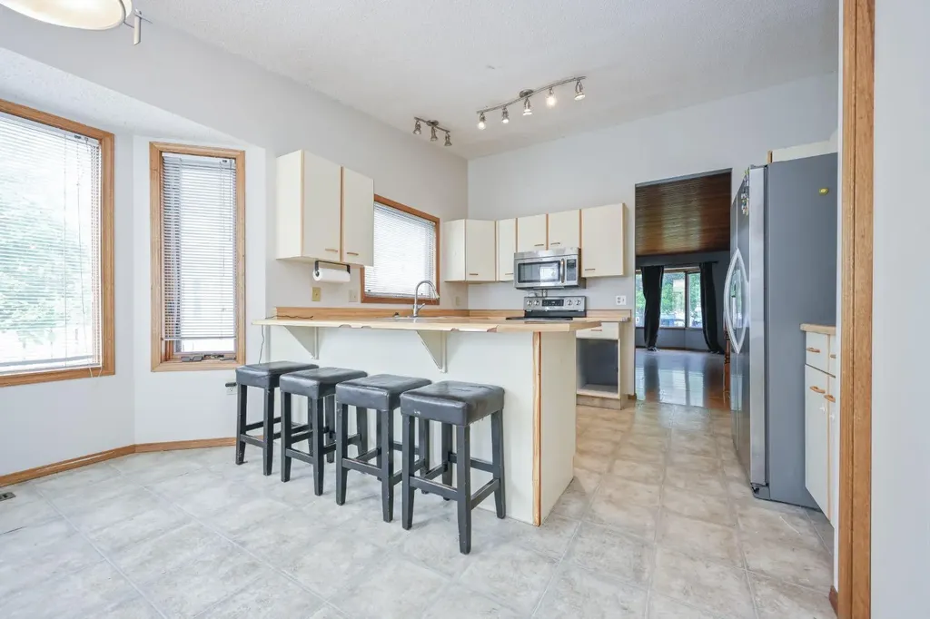 6317 Poplar Drive Grande Prairie AB T8W2G4