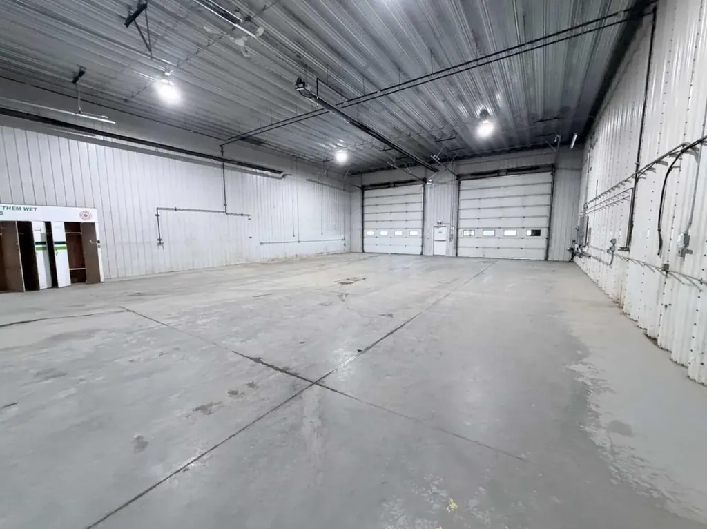 10946 89 Avenue Grande Prairie AB T8V 4W4