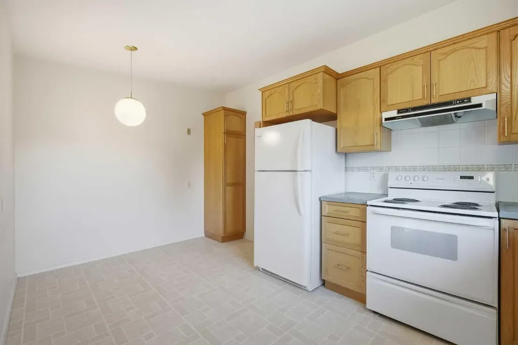 3227 Boulton Road NW Calgary AB T2L 1M2