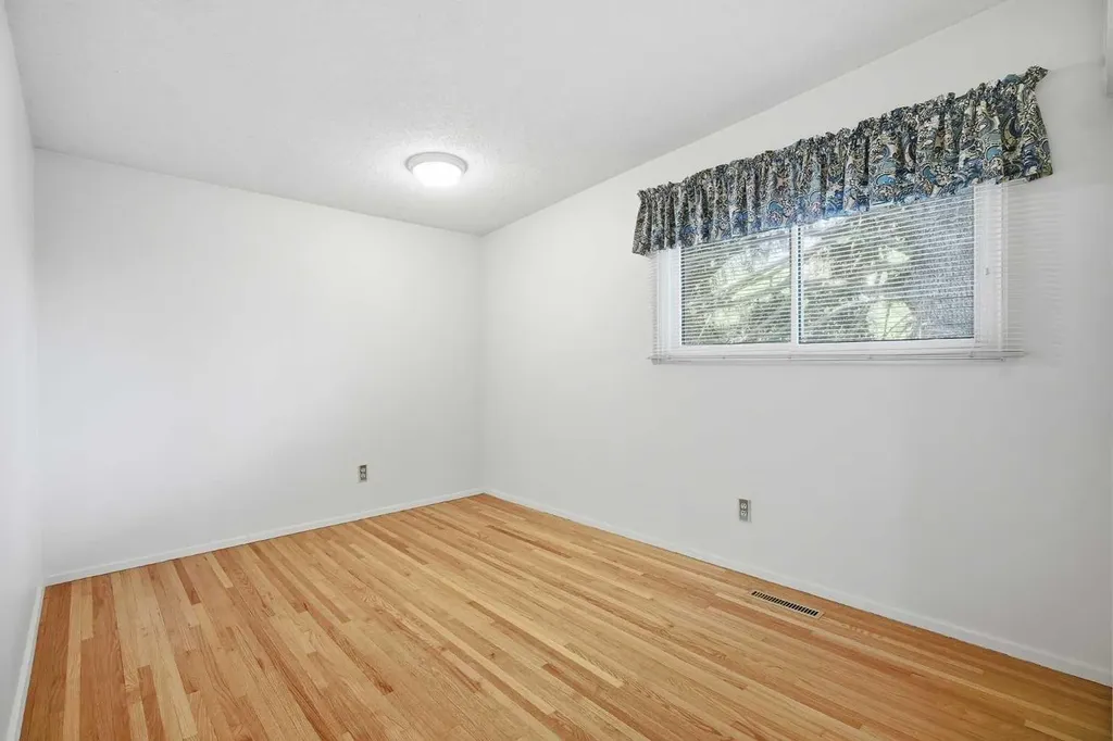 3227 Boulton Road NW Calgary AB T2L 1M2