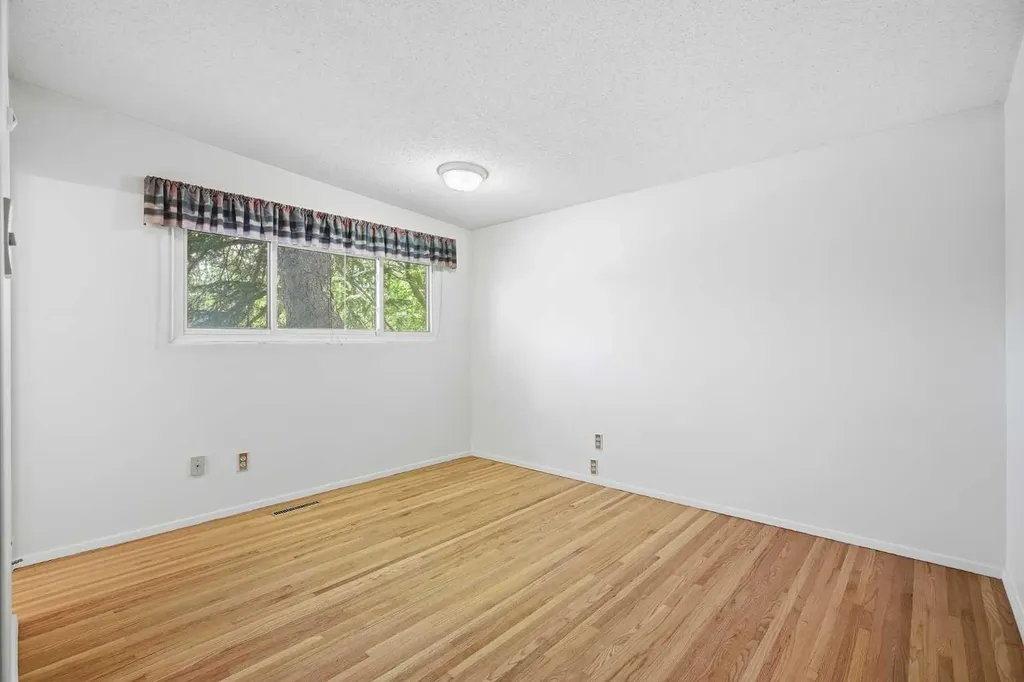 3227 Boulton Road NW Calgary AB T2L 1M2