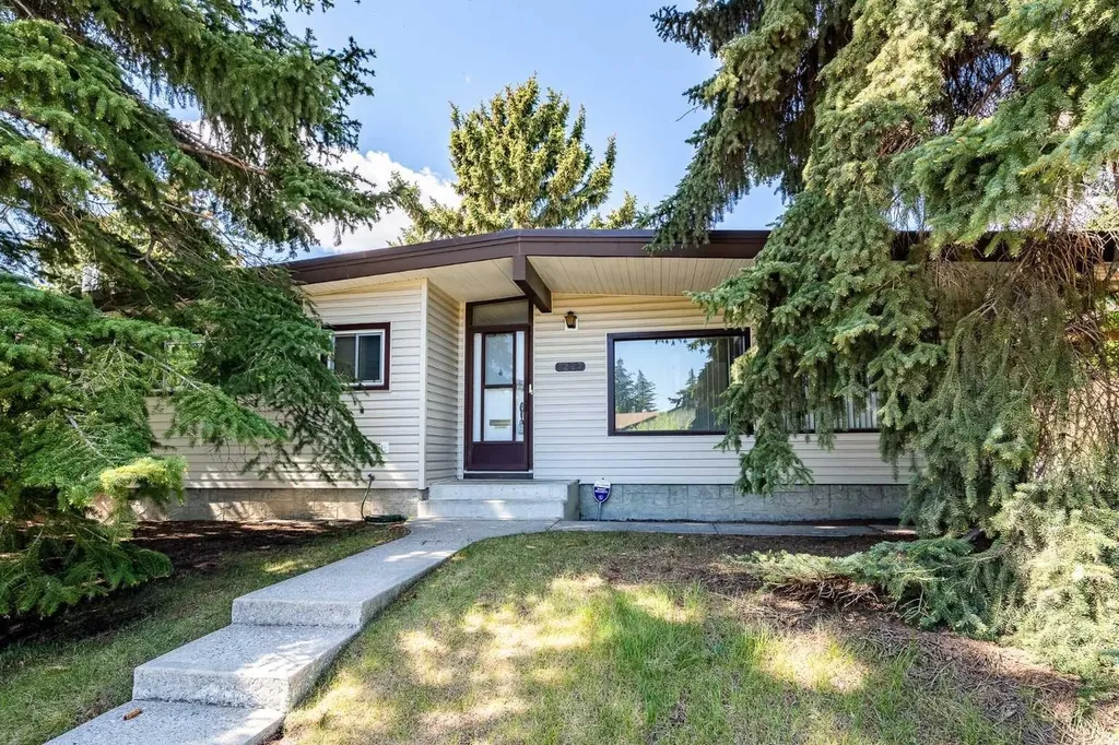 3227 Boulton Road NW Calgary AB T2L 1M2