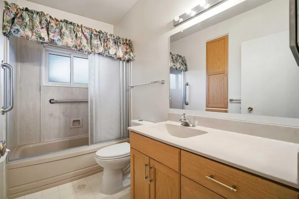 3227 Boulton Road NW Calgary AB T2L 1M2