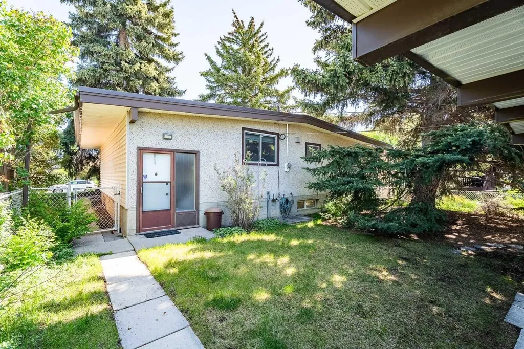 3227 Boulton Road NW Calgary AB T2L 1M2