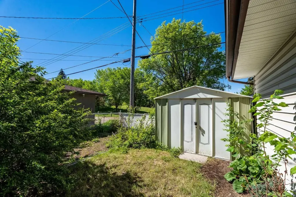 3227 Boulton Road NW Calgary AB T2L 1M2