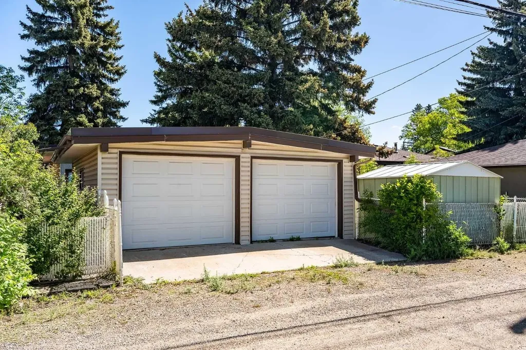 3227 Boulton Road NW Calgary AB T2L 1M2