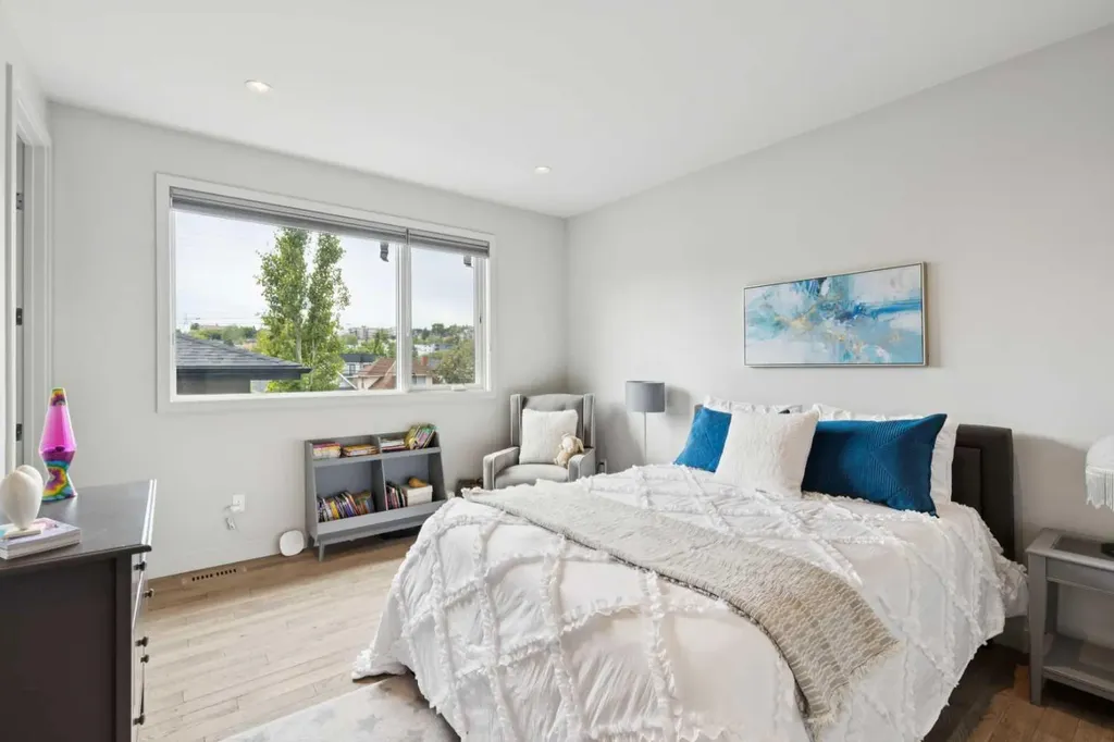 423 7a Street NE Calgary AB T2E 4E9