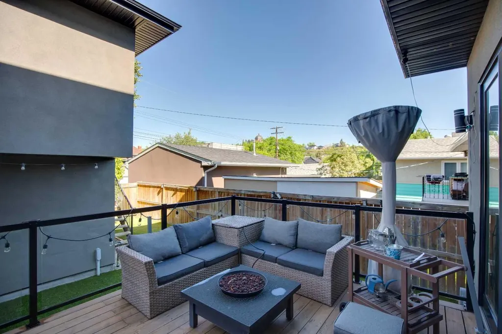 423 7a Street NE Calgary AB T2E 4E9