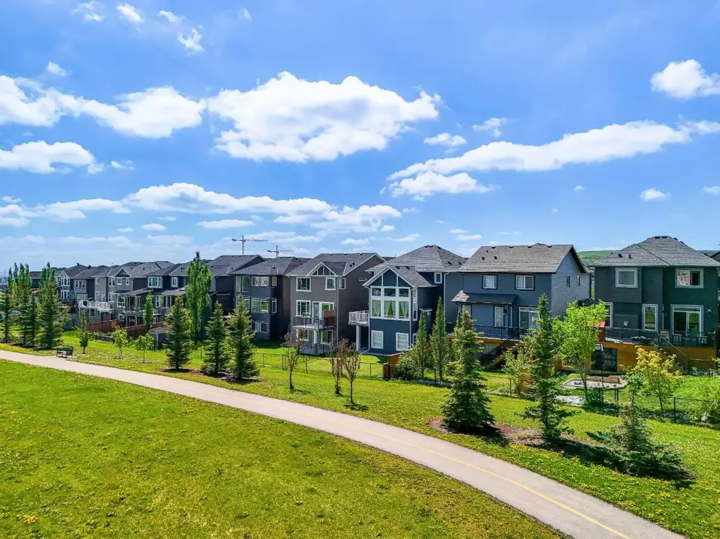 86 Nolanshire Crescent NW Calgary AB T3R 0P8