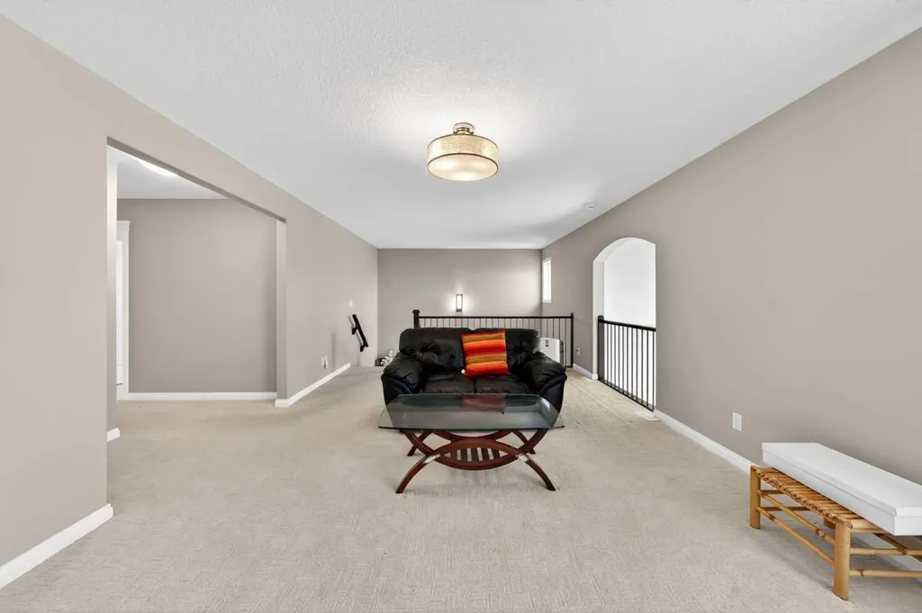 86 Nolanshire Crescent NW Calgary AB T3R 0P8