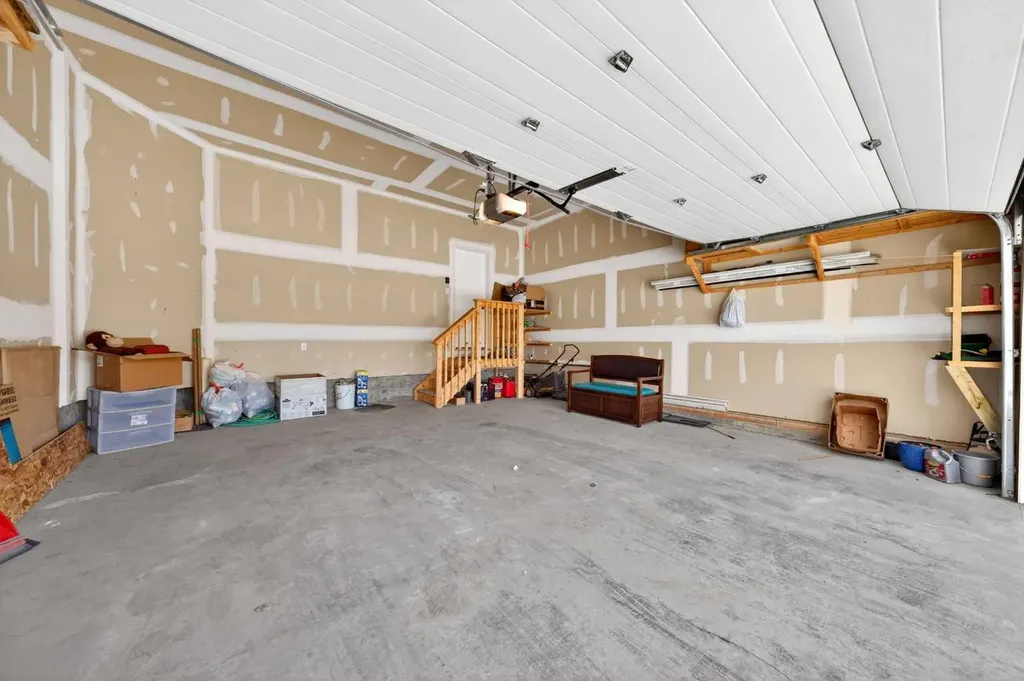 86 Nolanshire Crescent NW Calgary AB T3R 0P8