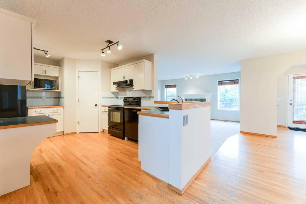 125 Bridlewood Court SW Calgary AB T2Y 3Z1
