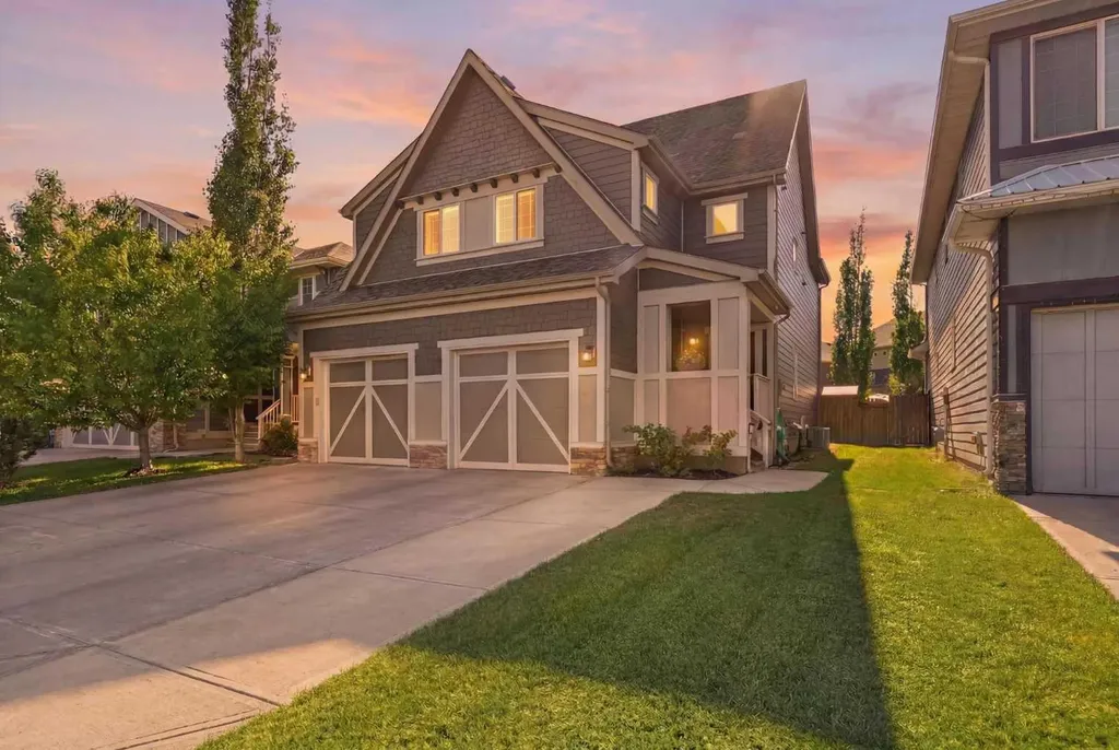 17 Mahogany Terrace SE Calgary AB T3M 0R5