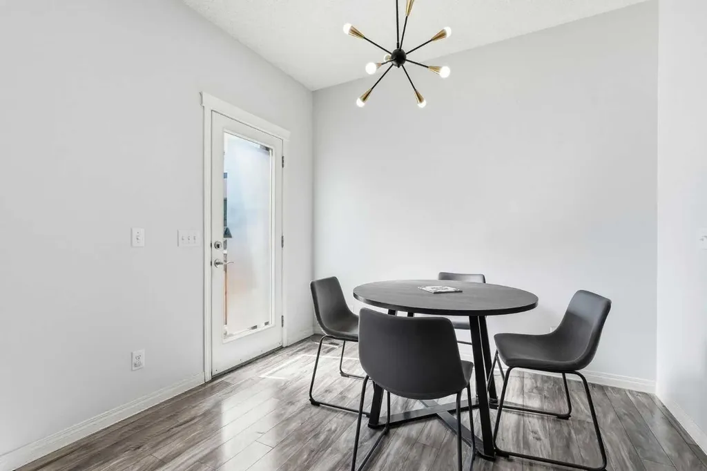 17 Mahogany Terrace SE Calgary AB T3M 0R5