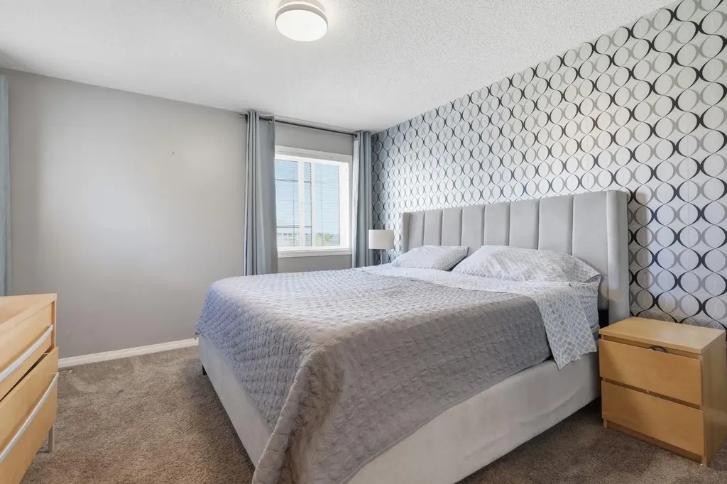 17 Mahogany Terrace SE Calgary AB T3M 0R5