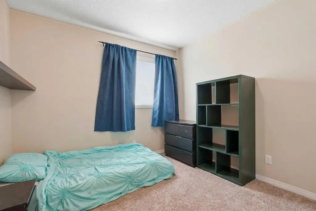 17 Mahogany Terrace SE Calgary AB T3M 0R5
