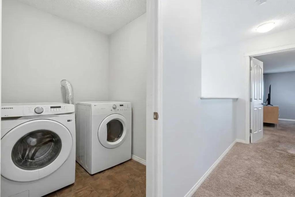 17 Mahogany Terrace SE Calgary AB T3M 0R5