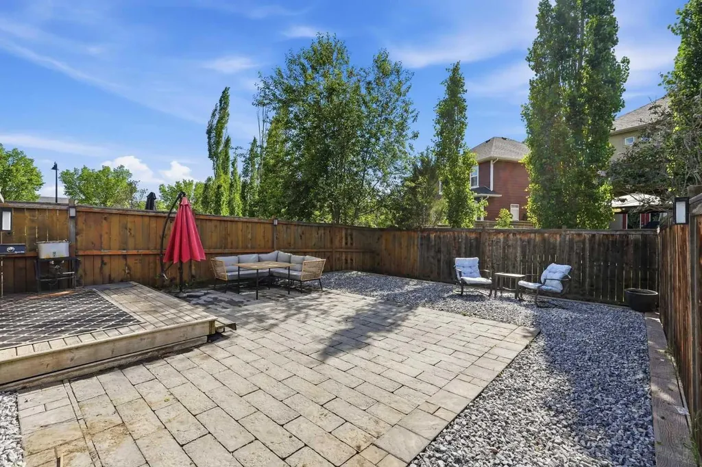 17 Mahogany Terrace SE Calgary AB T3M 0R5