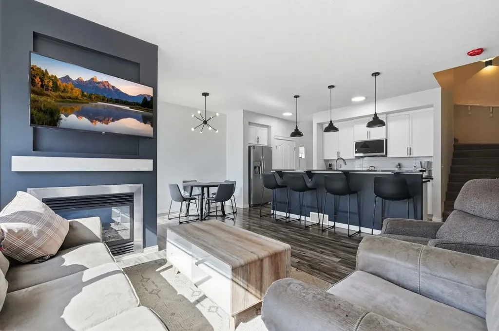 17 Mahogany Terrace SE Calgary AB T3M 0R5