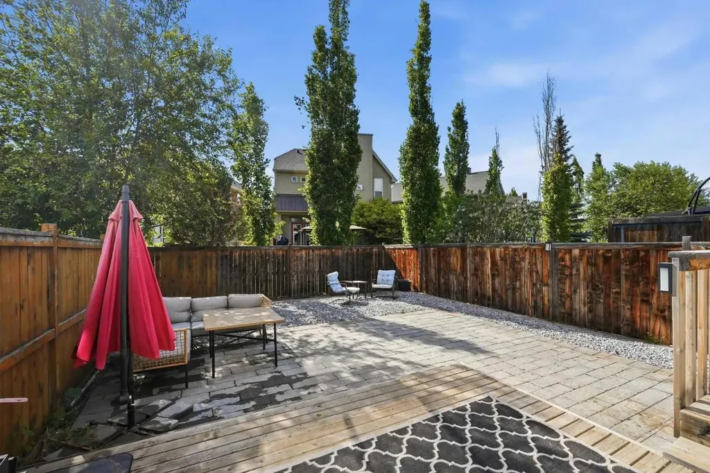 17 Mahogany Terrace SE Calgary AB T3M 0R5
