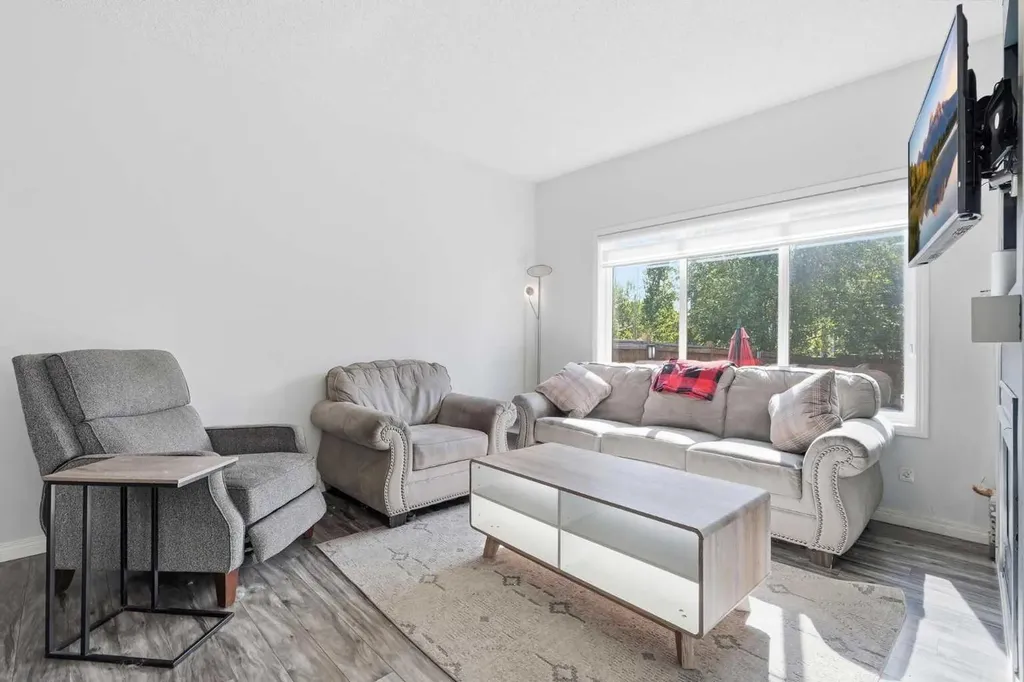 17 Mahogany Terrace SE Calgary AB T3M 0R5