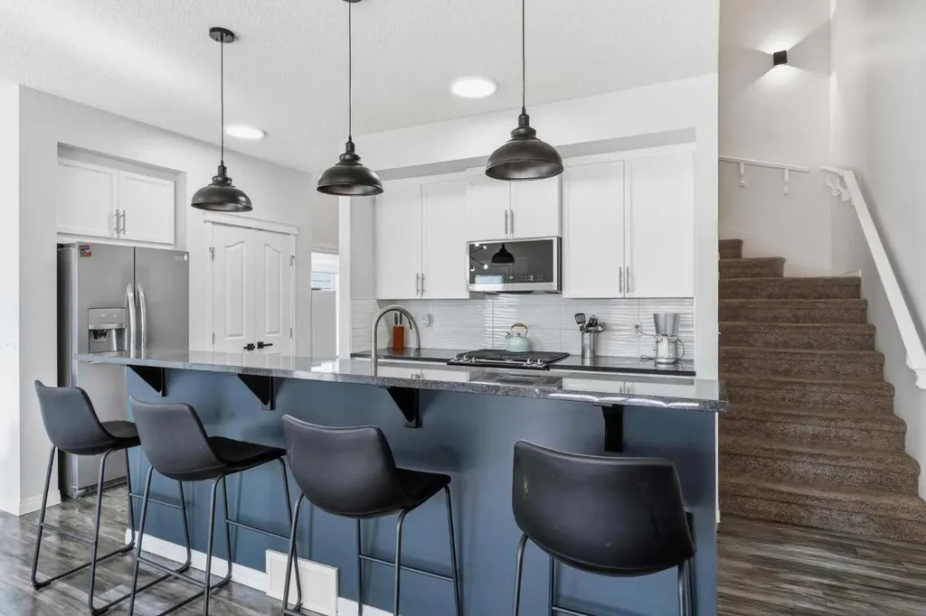 17 Mahogany Terrace SE Calgary AB T3M 0R5