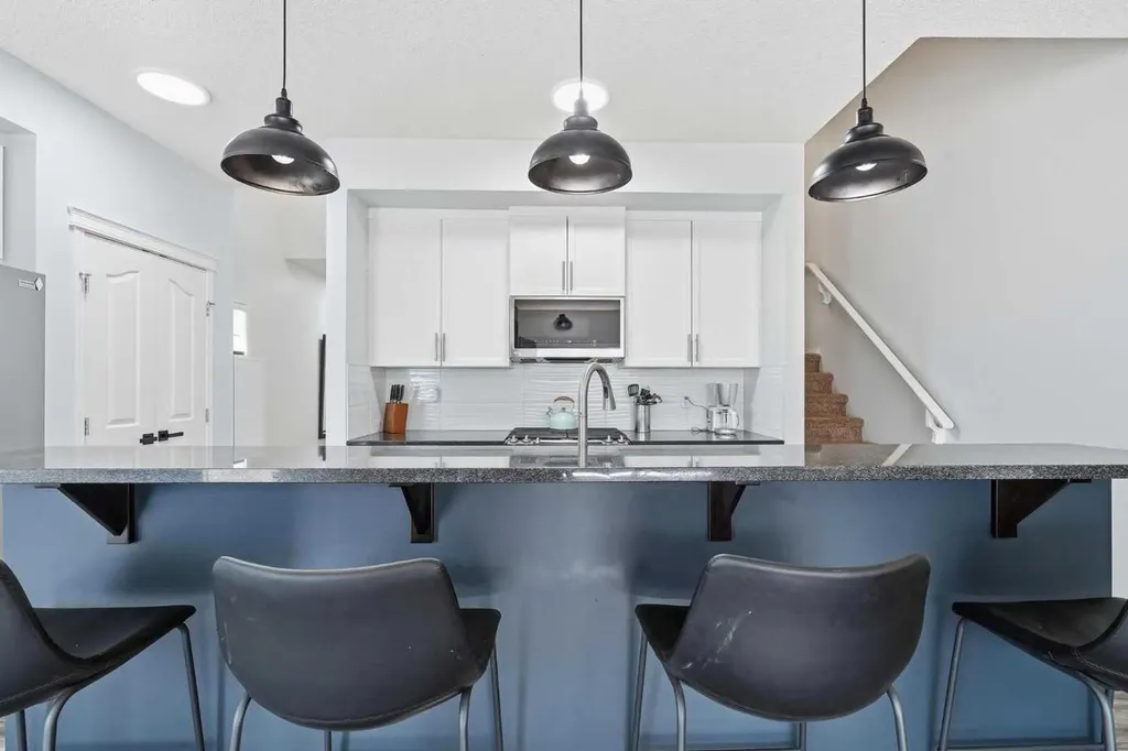 17 Mahogany Terrace SE Calgary AB T3M 0R5