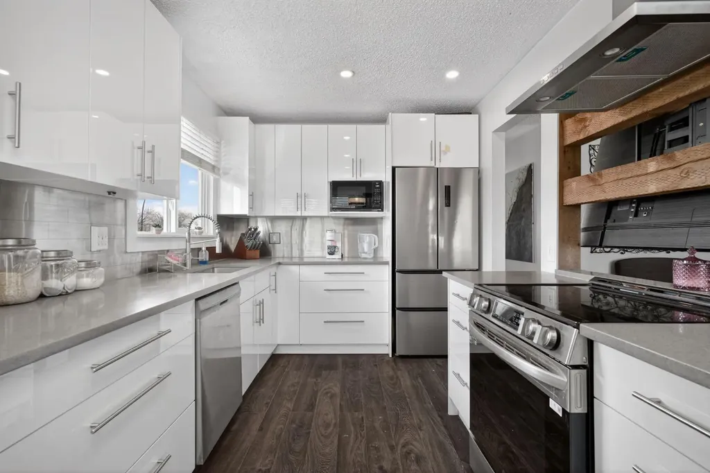 1 Templemont Road NE Calgary AB T1Y 5A2