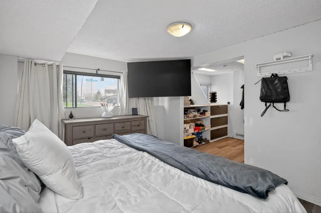 1 Templemont Road NE Calgary AB T1Y 5A2