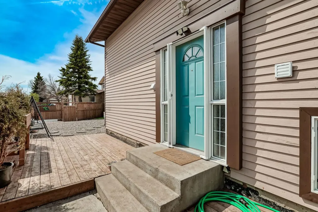 1 Templemont Road NE Calgary AB T1Y 5A2