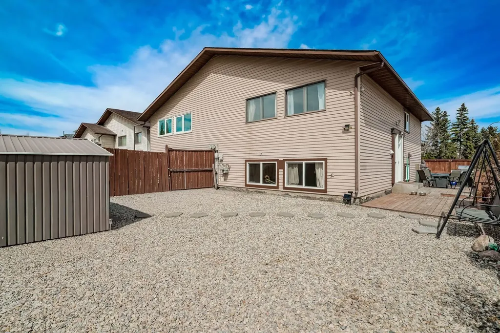 1 Templemont Road NE Calgary AB T1Y 5A2