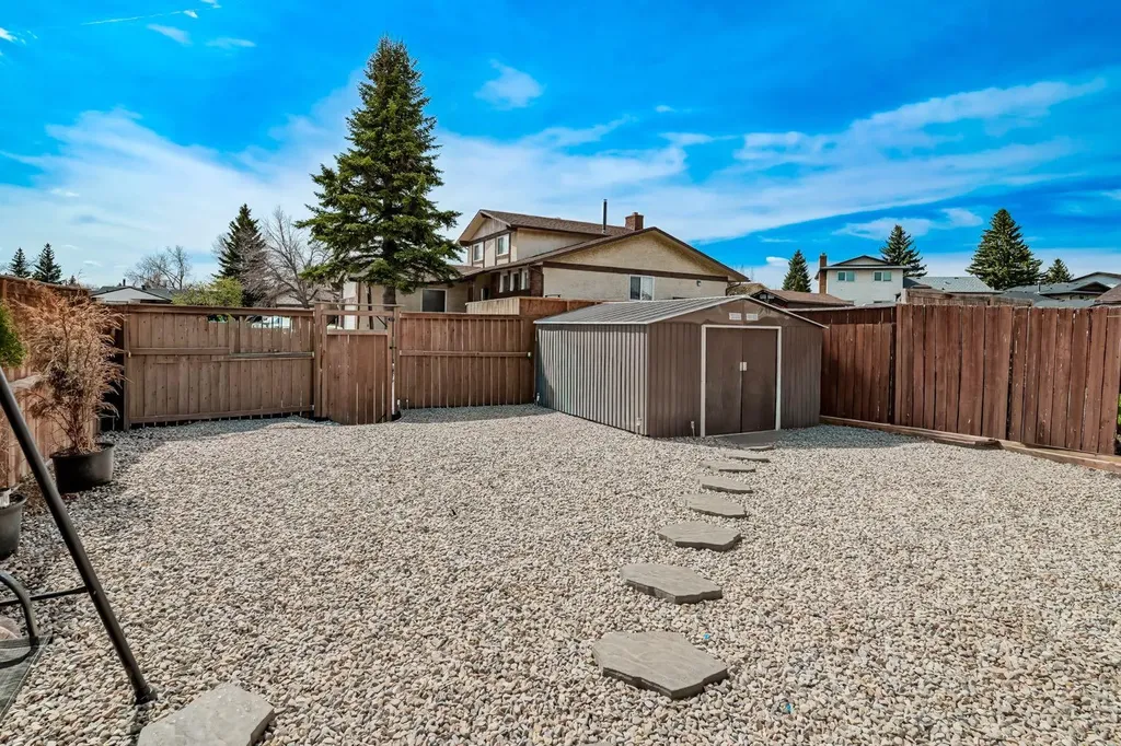 1 Templemont Road NE Calgary AB T1Y 5A2