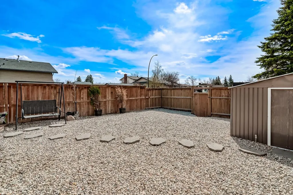 1 Templemont Road NE Calgary AB T1Y 5A2