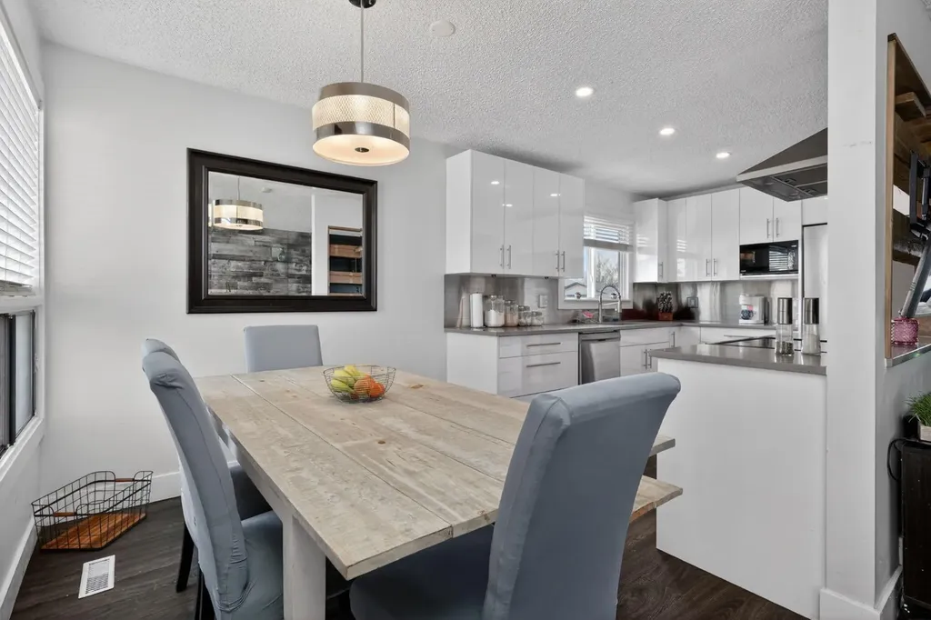 1 Templemont Road NE Calgary AB T1Y 5A2