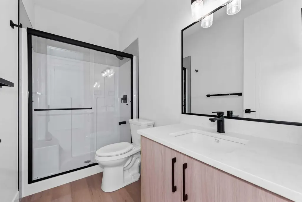 41 Waterford Place Chestermere AB T1X 3B3