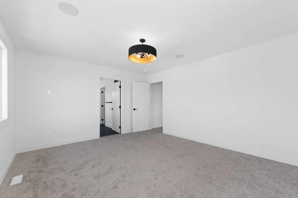 41 Waterford Place Chestermere AB T1X 3B3