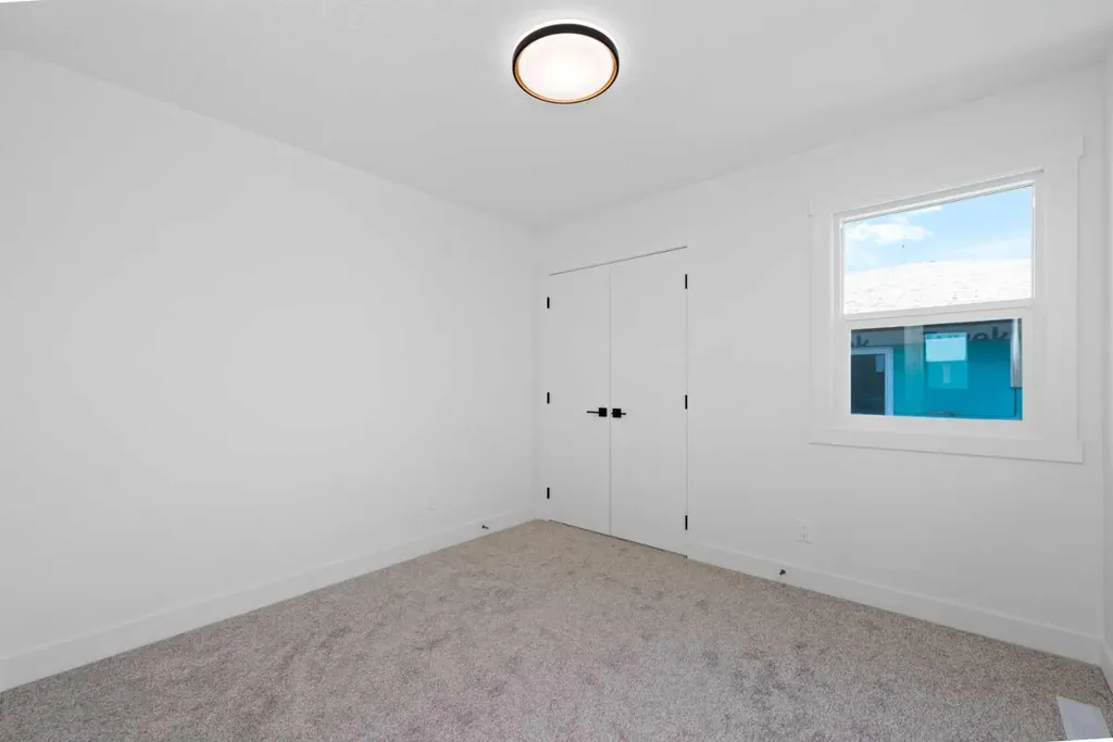 41 Waterford Place Chestermere AB T1X 3B3