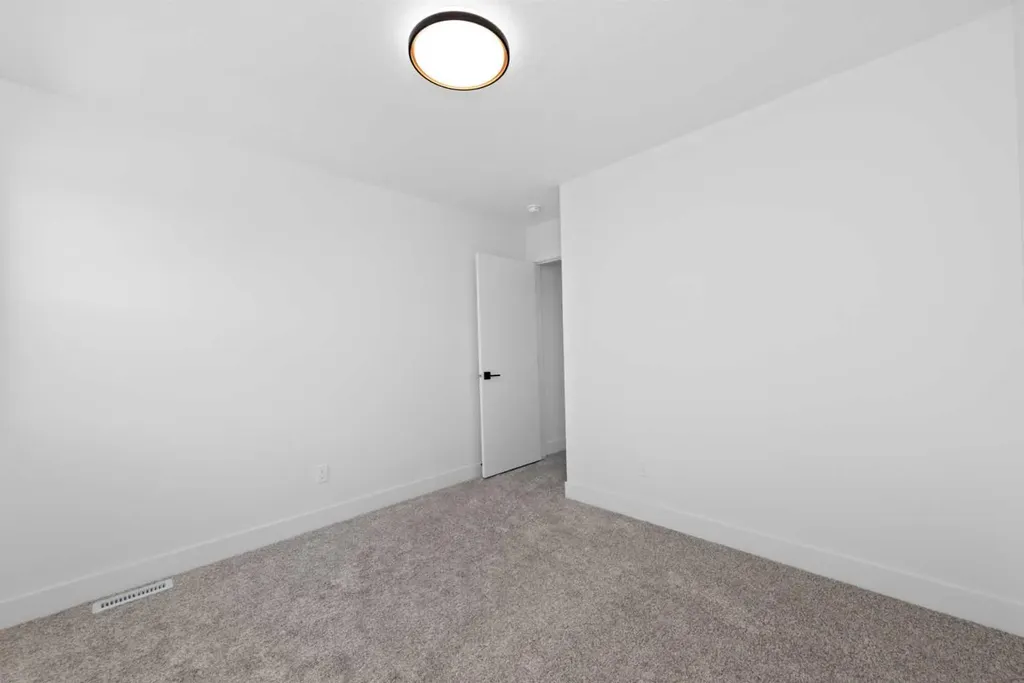 41 Waterford Place Chestermere AB T1X 3B3