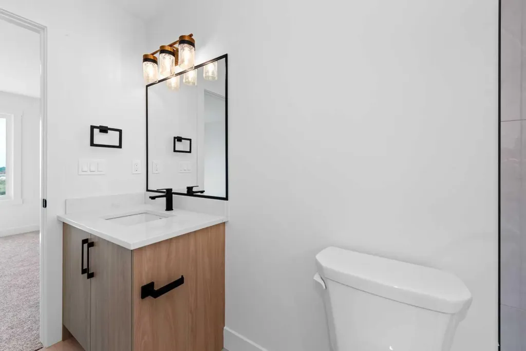 41 Waterford Place Chestermere AB T1X 3B3