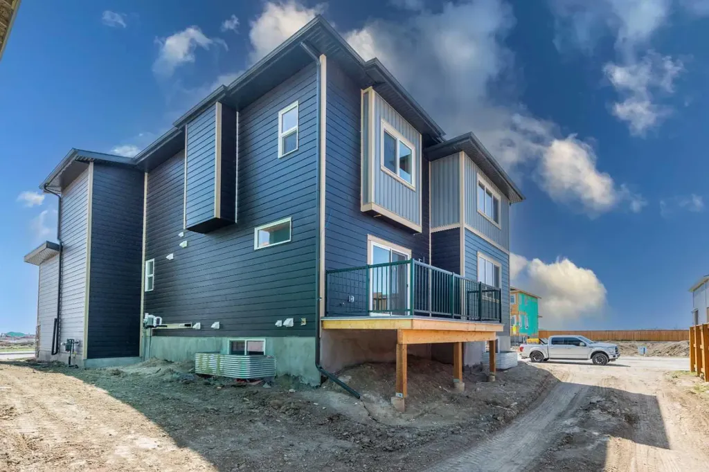 41 Waterford Place Chestermere AB T1X 3B3