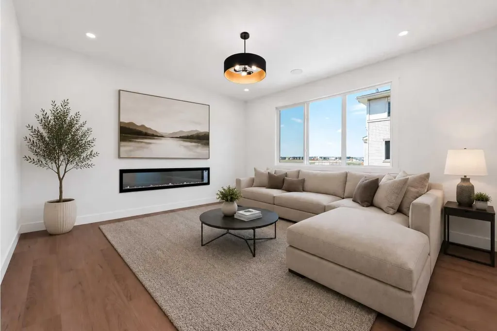 41 Waterford Place Chestermere AB T1X 3B3