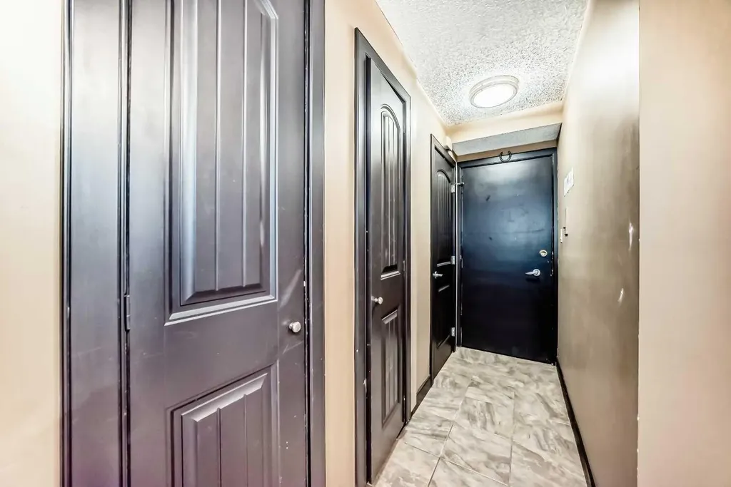 620 15 Avenue SW Calgary AB T2R 0R5